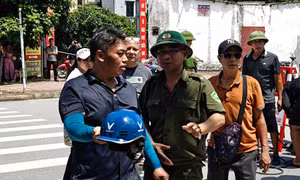 Tìm thấy thi thể nghi là nam sinh mất tích khi đi qua đường ngập ở Hà Nội