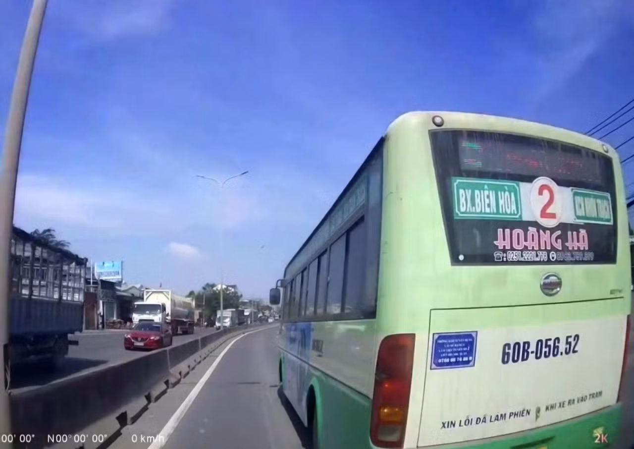 xe-bus.jpg