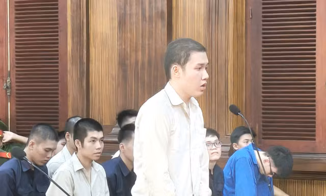 Các bị cáo tại phiên tòa.