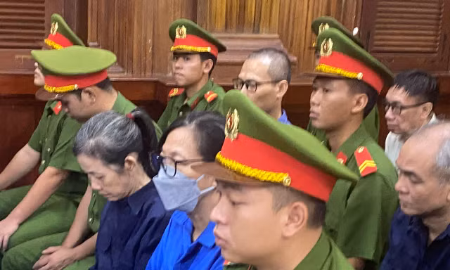 Cựu Giám đốc Sở GD&ĐT TPHCM Lê Hồng Sơn tại phiên tòa. Ảnh: Tân Châu
