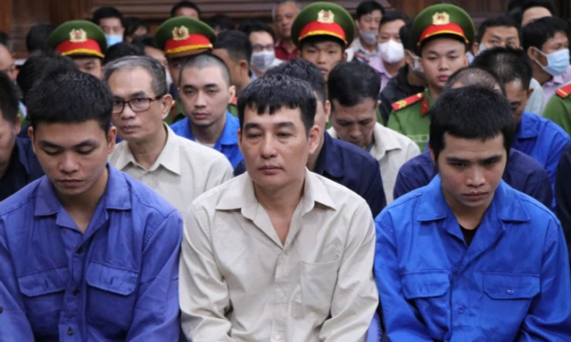 Các bị cáo tại phiên tòa.