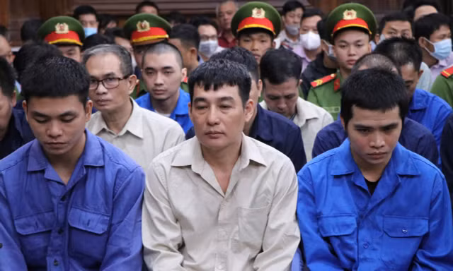 Các bị cáo tại phiên tòa.