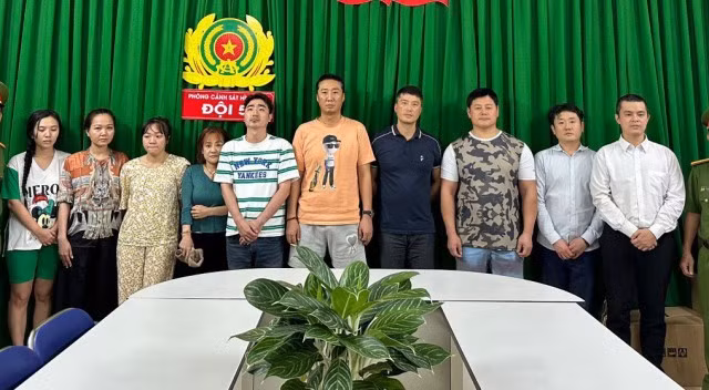 Các đối tượng thời điểm bị bắt giữ. Ảnh: CA