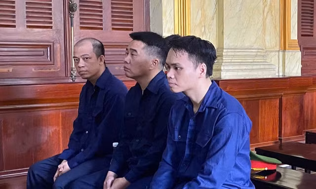 Các bị cáo tại phiên tòa.