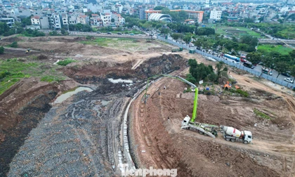 Toàn cảnh đại công trường hồ điều hòa gần 1.000 tỷ đồng giữa Thủ đô