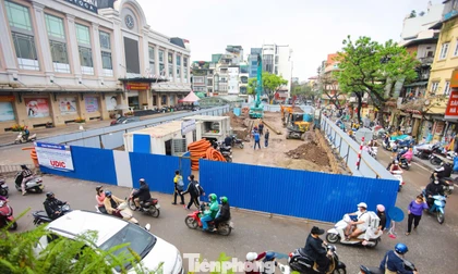 Trên công trường thi công bể nước ngầm chống ngập ở trung tâm Hà Nội