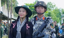 Gặp nhau ở A50, nên duyên nhờ A80: Cặp đôi xúc động nghe thủ trưởng nói 1 câu