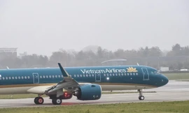 Hãng hàng không 'vạ lây' vì thời tiết