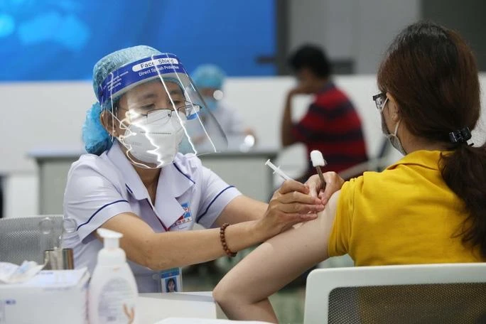 CHIẾN DỊCH VẮC XIN COVID-19