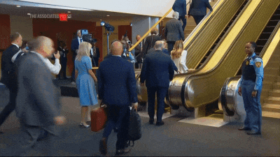 Tổng thống Mỹ Trump yêu cầu điều tra sự cố thang cuốn tại Liên Hợp Quốc, nghi ngờ ‘hành vi phá hoại'