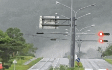 Siêu bão Ragasa trút mưa xối xả xuống Trung Quốc, đã ghi nhận thương vong