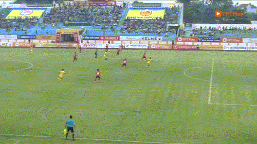 Thua đậm CAHN, Quảng Nam bấp bênh trong cuộc đua trụ hạng ảnh 7