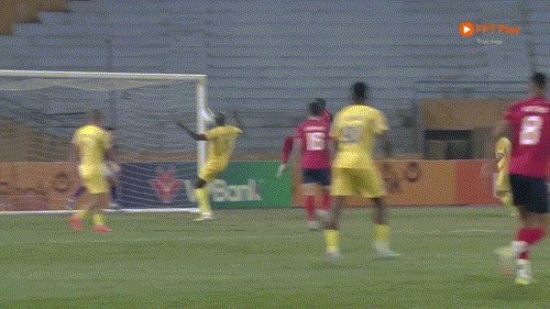 HIGHLIGHTS CAHN 4-4 Quảng Nam: Đại tiệc hấp dẫn, kịch tính và no nê bàn thắng