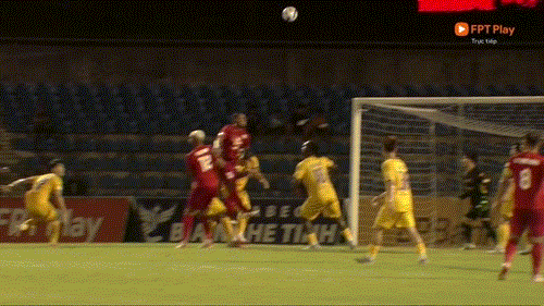 Kiếm được 3 điểm từ láng giềng Hà Tĩnh, SLNA nhiều cơ hội trụ hạng ảnh 9