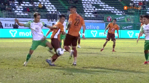 HAGL hòa CLB TP.HCM sau một trận đấu căng thẳng và gây tranh cãi ảnh 8 HAGL hòa CLB TP.HCM sau một trận đấu căng thẳng và gây tranh cãi ảnh 8