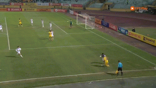 Văn Quyết lập cú đúp, CLB Hà Nội áp sát tốp 3 ảnh 27 Văn Quyết lập cú đúp, CLB Hà Nội áp sát tốp 3 ảnh 27