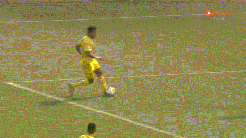 Bình Định thoát hiểm nhờ bàn thắng vàng của Vũ Minh Tuấn ảnh 9