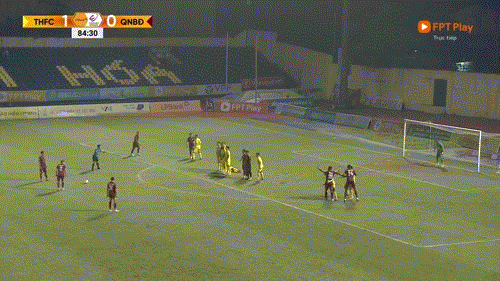 Bình Định thoát hiểm nhờ bàn thắng vàng của Vũ Minh Tuấn ảnh 20