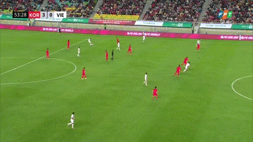 Đội tuyển Hàn Quốc dội mưa bàn thắng vào lưới đội tuyển Việt Nam ảnh 32