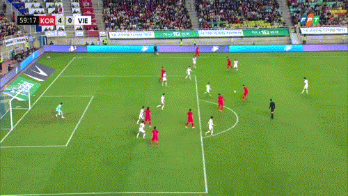 Đội tuyển Hàn Quốc dội mưa bàn thắng vào lưới đội tuyển Việt Nam ảnh 33