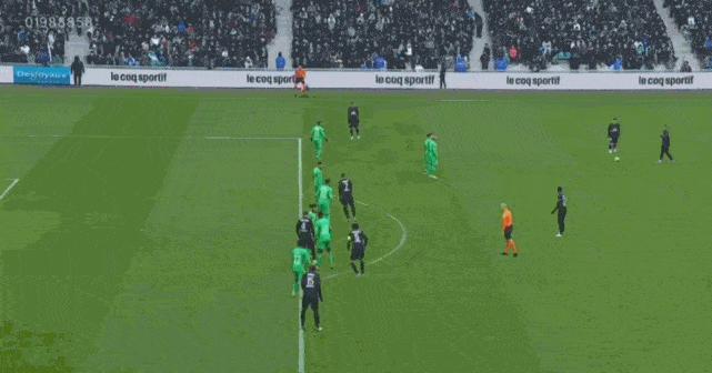 PSG cân bằng tỷ số 1-1 PSG cân bằng tỷ số 1-1