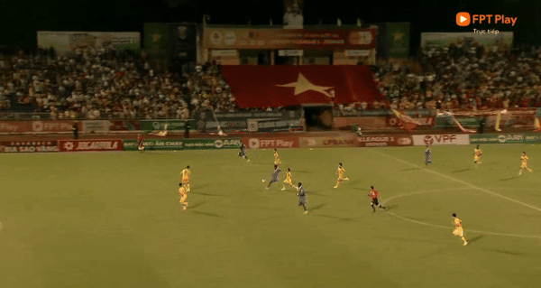 Quảng Nam và SLNA níu chân nhau trong cuộc đua trụ hạng ảnh 6 Quảng Nam và SLNA níu chân nhau trong cuộc đua trụ hạng ảnh 6