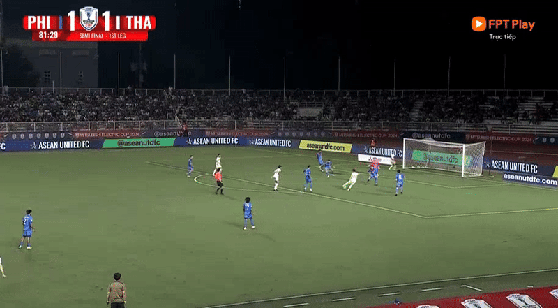 Philippines đánh bại Thái Lan bằng bàn thắng phút bù giờ ảnh 18