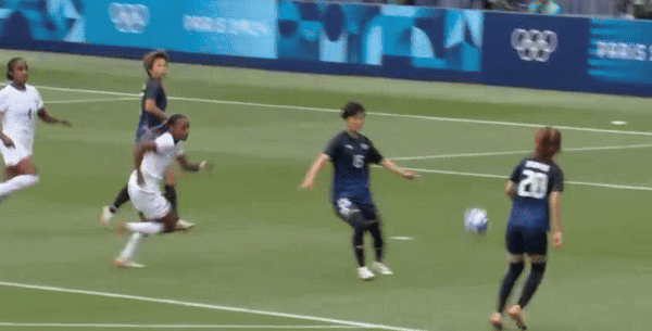 Tuyển nữ Mỹ giành vé vào bán kết bóng đá nữ Olympic Paris 2024 sau 120 phút ảnh 6