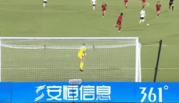 Son Hwa-yeon trong tình huống định đoạt tỷ số trận đấu Son Hwa-yeon trong tình huống định đoạt tỷ số trận đấu