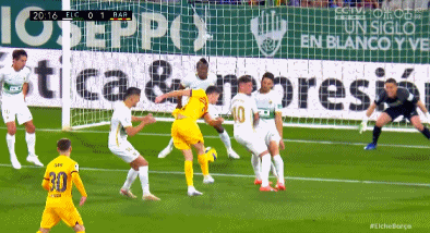 Lewandowski mở tỷ số cho Barca Lewandowski mở tỷ số cho Barca