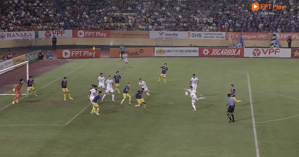 Nam Định gieo sầu cho Hà Nội, bứt phá trong cuộc đua vô địch ảnh 35