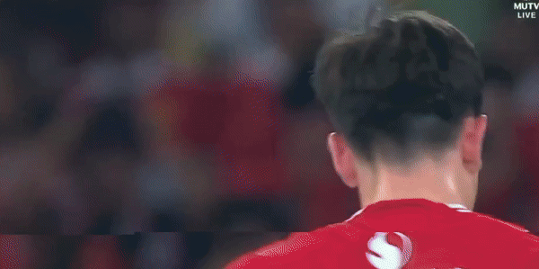 Hoàng Đức, Duy Mạnh và đồng đội đánh bại các ngôi sao MU ảnh 8