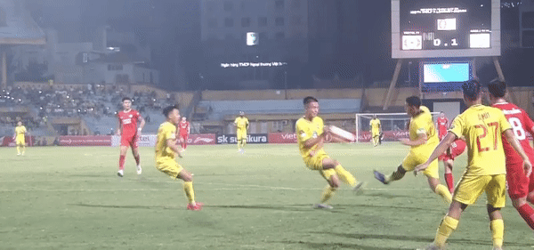 Viettel chật vật giật lại 1 điểm từ Đông Á Thanh Hóa ảnh 7