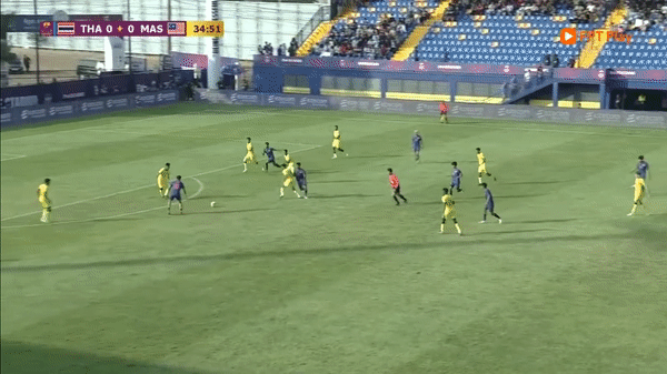 SEA Games 32: U22 Thái Lan sánh vai cùng U22 Việt Nam sau thắng lợi 2-0 trước U22 Malaysia ảnh 6