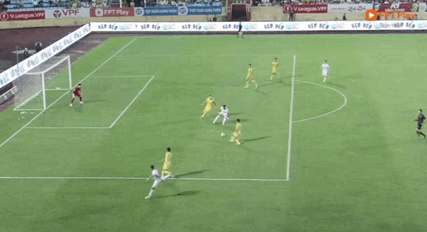 Mất điểm trước SLNA, Thép Xanh Nam Định bị Bình Định áp sát ảnh 8