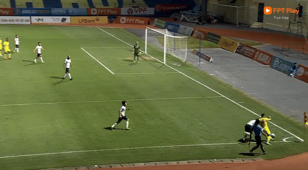 Thắng tối thiểu SHB Đà Nẵng, Đông Á Thanh Hoá tiếp tục dẫn đầu LPBank V-League ảnh 3