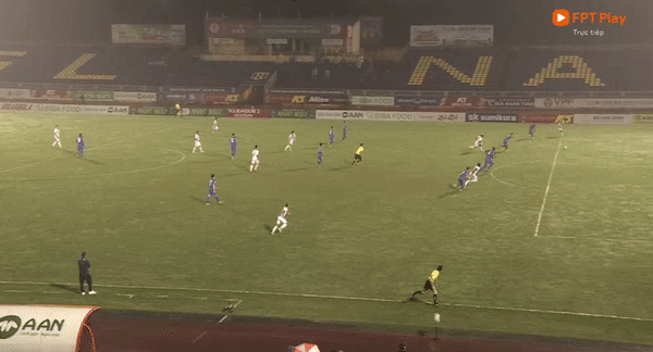 SLNA hoà kịch tính Quảng Nam trong trận đấu có 8 bàn thắng ảnh 5