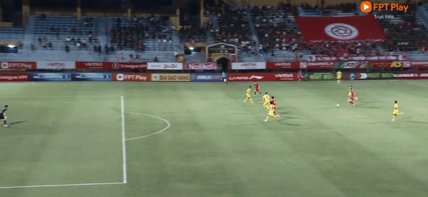 Hoàng Đức rực sáng, Viettel đánh bại SLNA 3-0 ảnh 3