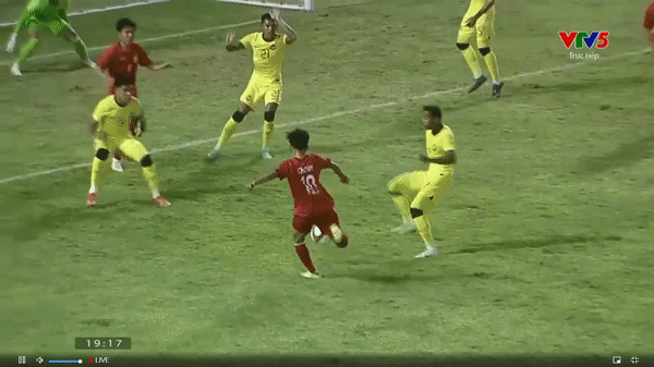 SEA Games 32: Đại thắng U22 Lào 5-1, U22 Malaysia gửi lời cảnh báo các đối thủ bảng B ảnh 4