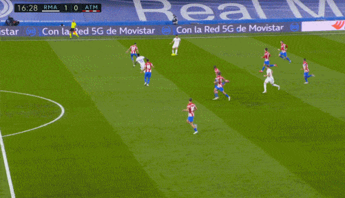 Benzema mở tỷ số cho Real Madrid Benzema mở tỷ số cho Real Madrid