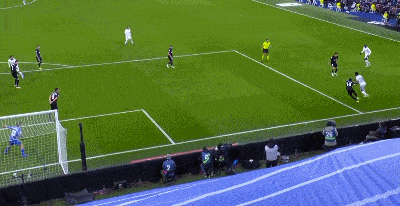 Militao gỡ hòa 2-2 cho Real Madrid Militao gỡ hòa 2-2 cho Real Madrid