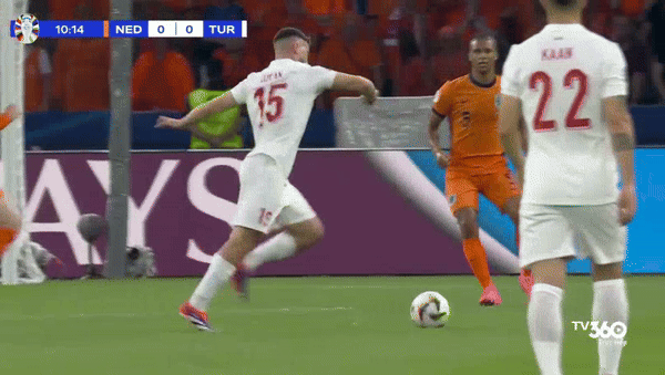 Bart Verbruggen tỏa sáng, Hà Lan vượt ải Thổ Nhĩ Kỳ vào bán kết ảnh 5 Bart Verbruggen tỏa sáng, Hà Lan vượt ải Thổ Nhĩ Kỳ vào bán kết ảnh 5