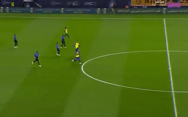 Hành động phản ứng dẫn tới thẻ vàng của Ronaldo