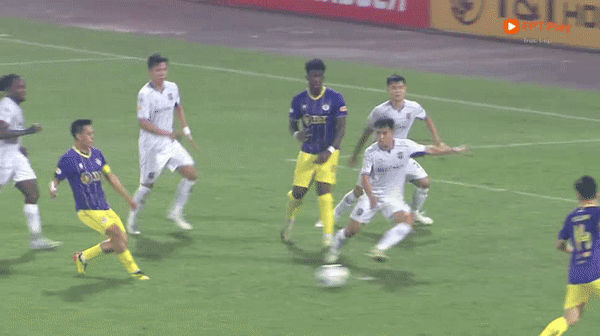 CLB Hà Nội trở lại tốp 3 LPBank V-League 2024/25 ảnh 2