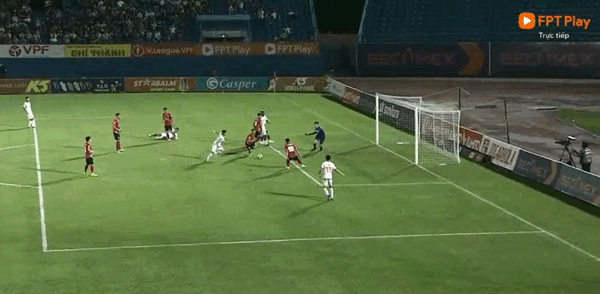 CAHN đại bại trước Becamex Bình Dương sau ngày chia tay HLV Kiatisuk ảnh 9 CAHN đại bại trước Becamex Bình Dương sau ngày chia tay HLV Kiatisuk ảnh 9