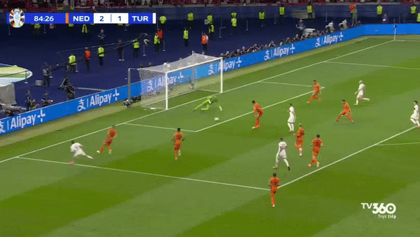 Bart Verbruggen tỏa sáng, Hà Lan vượt ải Thổ Nhĩ Kỳ vào bán kết ảnh 26 Bart Verbruggen tỏa sáng, Hà Lan vượt ải Thổ Nhĩ Kỳ vào bán kết ảnh 26