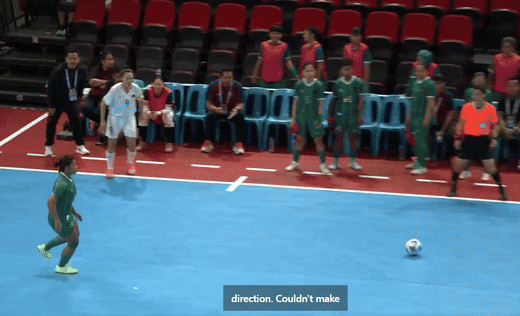 Bùi Thị Trang đánh đầu nâng tỷ số lên 2-0