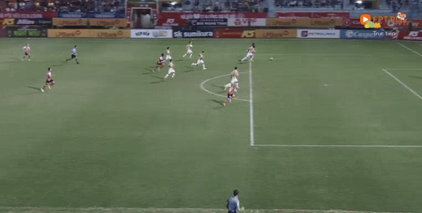 Giúp CAHN đánh bại TP HCM 2-0, HLV Kiatisuk có màn ra mắt thành công ảnh 23 Giúp CAHN đánh bại TP HCM 2-0, HLV Kiatisuk có màn ra mắt thành công ảnh 23