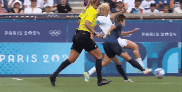 Tuyển nữ Mỹ giành vé vào bán kết bóng đá nữ Olympic Paris 2024 sau 120 phút ảnh 5