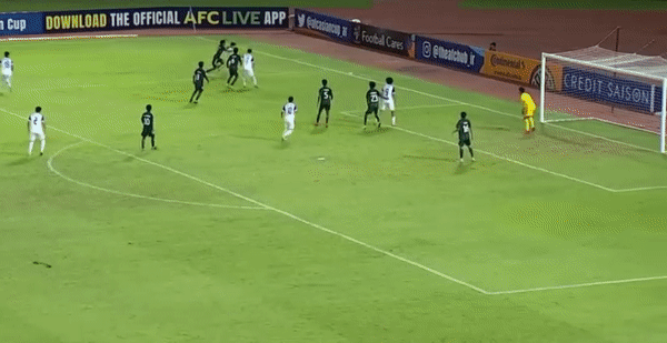 Bàn mở tỷ số của Uzbekistan Bàn mở tỷ số của Uzbekistan